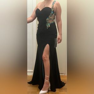 Elegant, Open Back, Rare! Alyce Paris Designer Dress sz4 new with tags